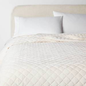 lot 4537 image: FullQueen Luxe Diamond Stitch Velvet Quilt Ivory - Threshold OEKO-TEX Certified, Machine Washable, Year-Round Comfort - Retail $69
