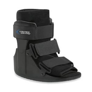 lot 4581 image: United Ortho USA14015 Short Cam Walker Fracture Boot, Medium, Black&nbsp
