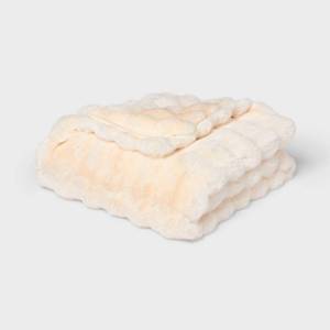 lot 4642 image: Bubble Fur Throw Ivory - Threshold - Retail $75