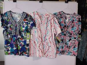 lot 67915 image: APPEARS NEW - Landau & Peaches Floral Print Medical Scrub Tops (Size Large) 3 Pack