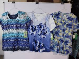 lot 67921 image: APPEARS NEW - Landau & WS Gear Medical Scrub Tops Blue Floral Collection (Size Large) 3 Pack