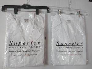 lot 68078 image: FACTORY SEALED - Superior Uniform Group White Medical Scrub Jacket (Size 50) 2 Pack