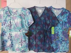 lot 68107 image: APPEARS NEW - Landau, Peaches & Bio Medical Scrub Tops (Size Small) Lot ot 3