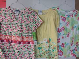 lot 68160 image: APPEARS NEW - Landau Medical Scrub Tops (Size Small) Lot of 3