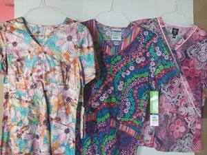 lot 68162 image: APPEARS NEW - Urbane Sweet, Landau & Med Couture Medical Scrub Tops (Size Small) Lot of 3