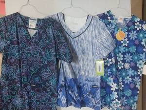lot 68164 image: APPEARS NEW - Landau & Peaches Medical Scrub Top Collection - Blue Patterns (Size XS) Lot of 3