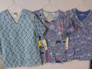 lot 68173 image: APPEARS NEW - Landau & WS Gear Medical Scrub Tops (Size Small) Lot of 3