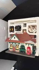lot 1018 image: Department 56 Snow Village Village Station and Train