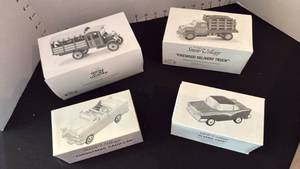 lot 1029 image: Department 56 accessories