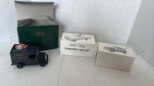 lot 1050 image: Snow Village Christmas Vehicle Collection Set