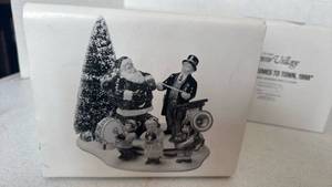 lot 1051 image: Department 56 Snow Village Santa Comes to Town 19971998 Collection