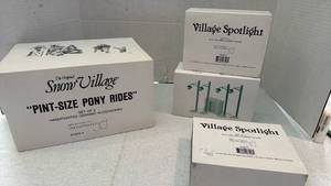 lot 1093 image: Snow Village Pint-size Pony Rides & Spotlight Sets