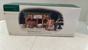 lot 1099 image: Department 56 New England Village Farmers Market