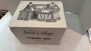 lot 1112 image: Snow Village Stonehurst House Ceramic Building