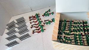 lot 1123 image: Department 56 fencing