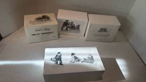 lot 1129 image: Department 56 Snow Village Accessory Collection