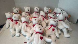 lot 1140 image: TY beanies babies