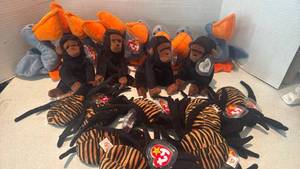 lot 1143 image: TY beanie babies