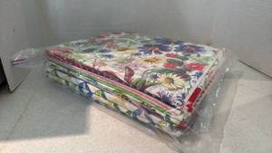 lot 1214 image: Fabric