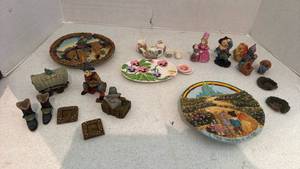 lot 1235 image: Popular Imports and other mini tea sets