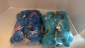 lot 1271 image: Premium pro bears