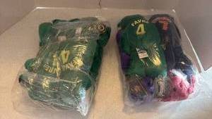 lot 1273 image: Premium pro bears