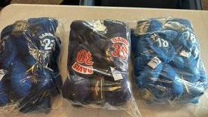 lot 1278 image: Premium pro bears