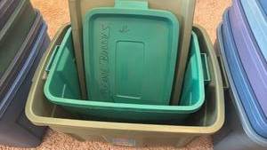 lot 1282 image: Rubbermaid roughneck totes biggest is 25 gal