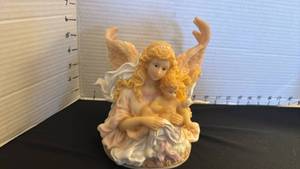 lot 1412 image: Seraphim Classics music box