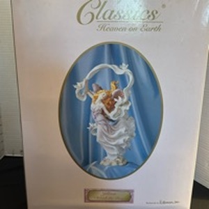 lot 1437 image: Seraphim Classics Jillian Cherish the day