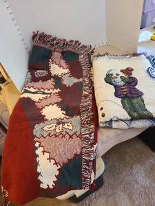 lot 1459 image: 2 throw blankets