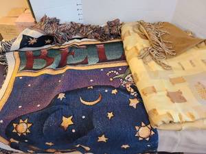 lot 1470 image: 2 throw blankets