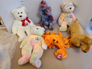 lot 1490 image: Ty beanies