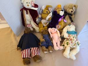 lot 1505 image: Ty beanies