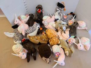 lot 1509 image: Ty beanies