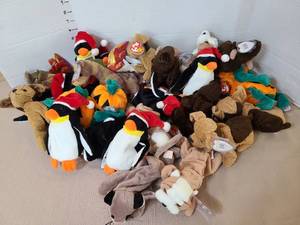 lot 1603 image: Ty beanies