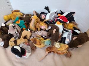 lot 1605 image: Ty beanies