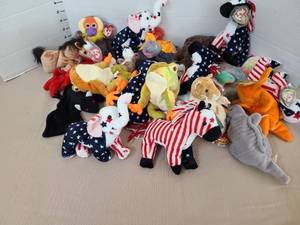 lot 1608 image: Ty beanies