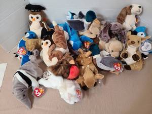 lot 1614 image: Ty beanies