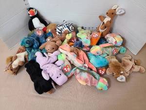 lot 1621 image: Ty beanies