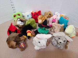 lot 1632 image: Puffkins