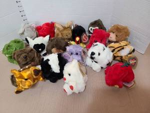 lot 1633 image: Puffkins