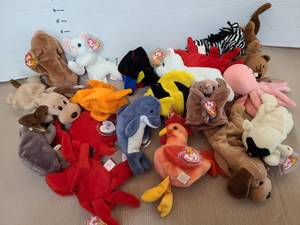 lot 1642 image: Ty beanies