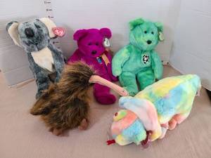 lot 1668 image: Ty Buddies