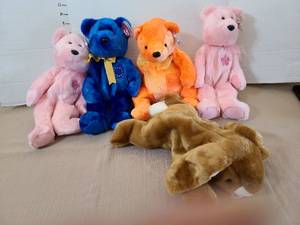 lot 1676 image: Ty Buddies