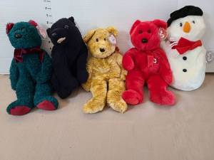 lot 1679 image: Ty Buddies