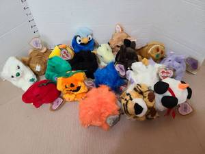 lot 3015 image: Puffkins