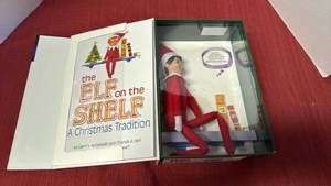lot 3204 image: Elf on the shelf