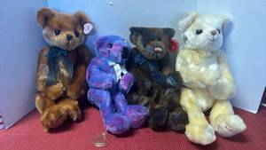 lot 3218 image: Ty beanies bears