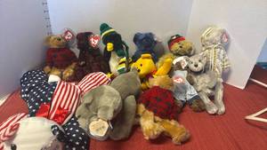 lot 3220 image: Beanie babies